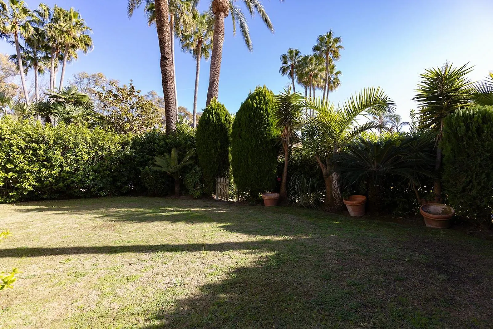 Holiday home Large Ground Floor Apartment With Private Garden And Beach Access Estepona