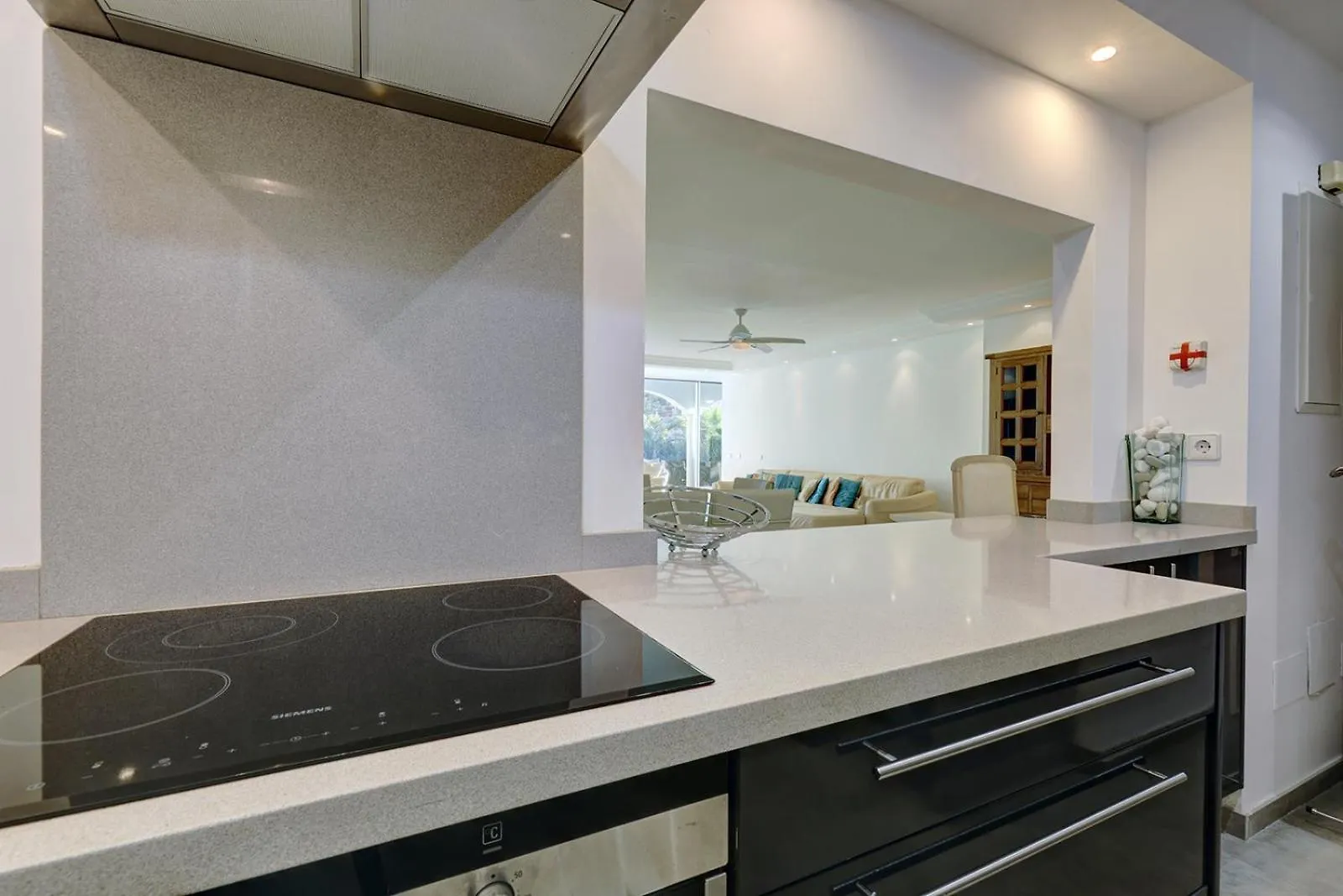 Holiday home Large Ground Floor Apartment With Private Garden And Beach Access Estepona