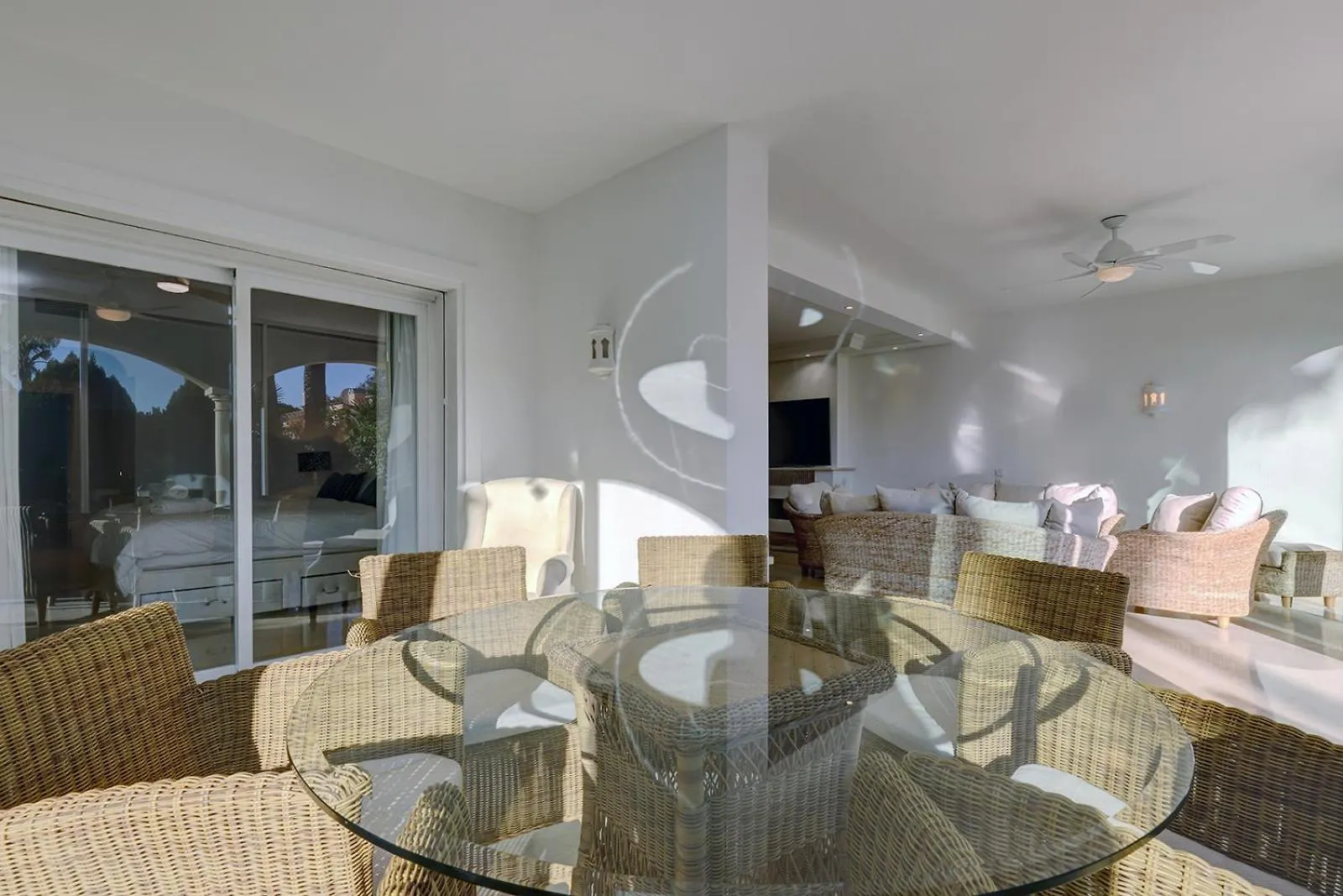 Holiday home Large Ground Floor Apartment With Private Garden And Beach Access Estepona Spain