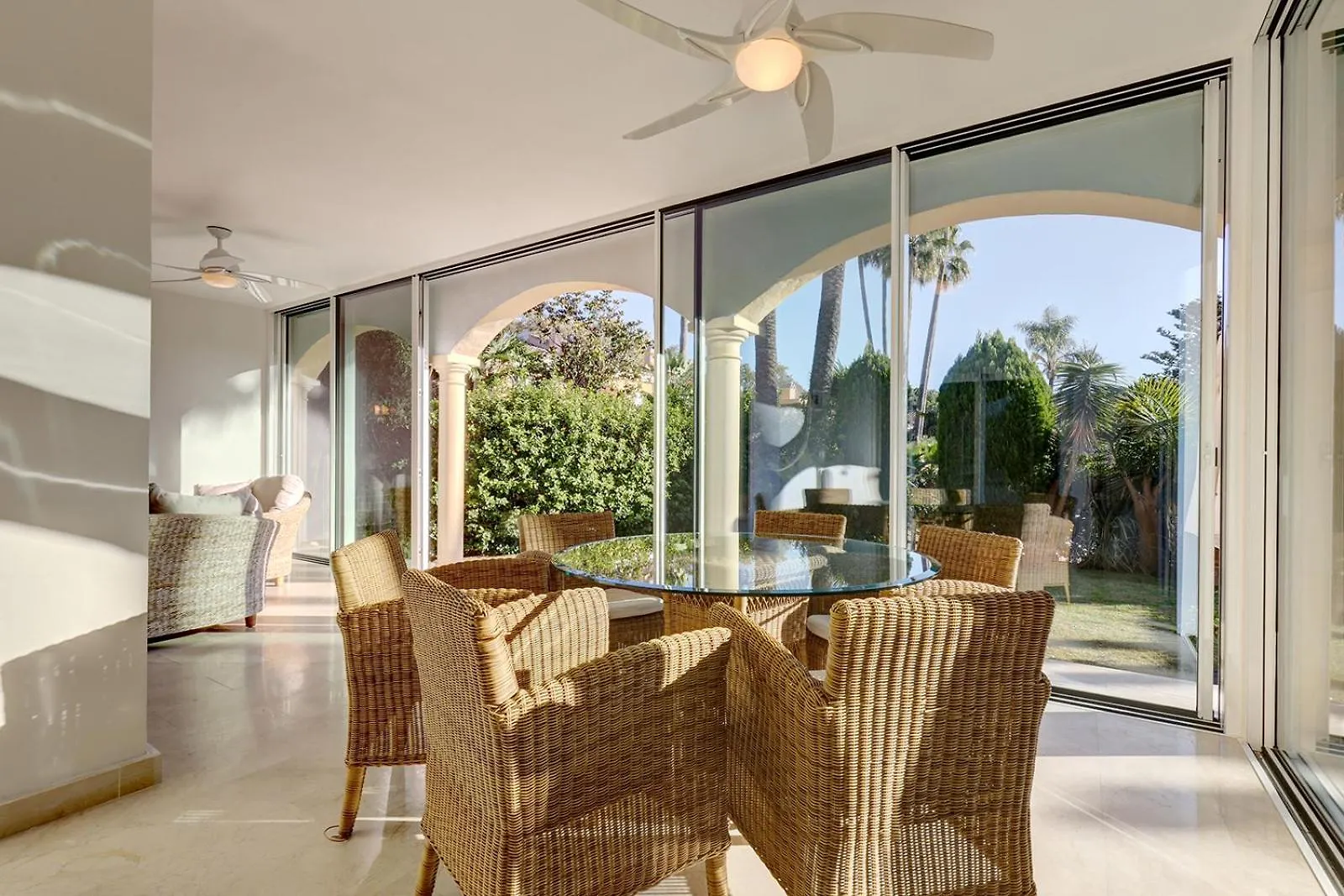 Holiday home Large Ground Floor Apartment With Private Garden And Beach Access Estepona