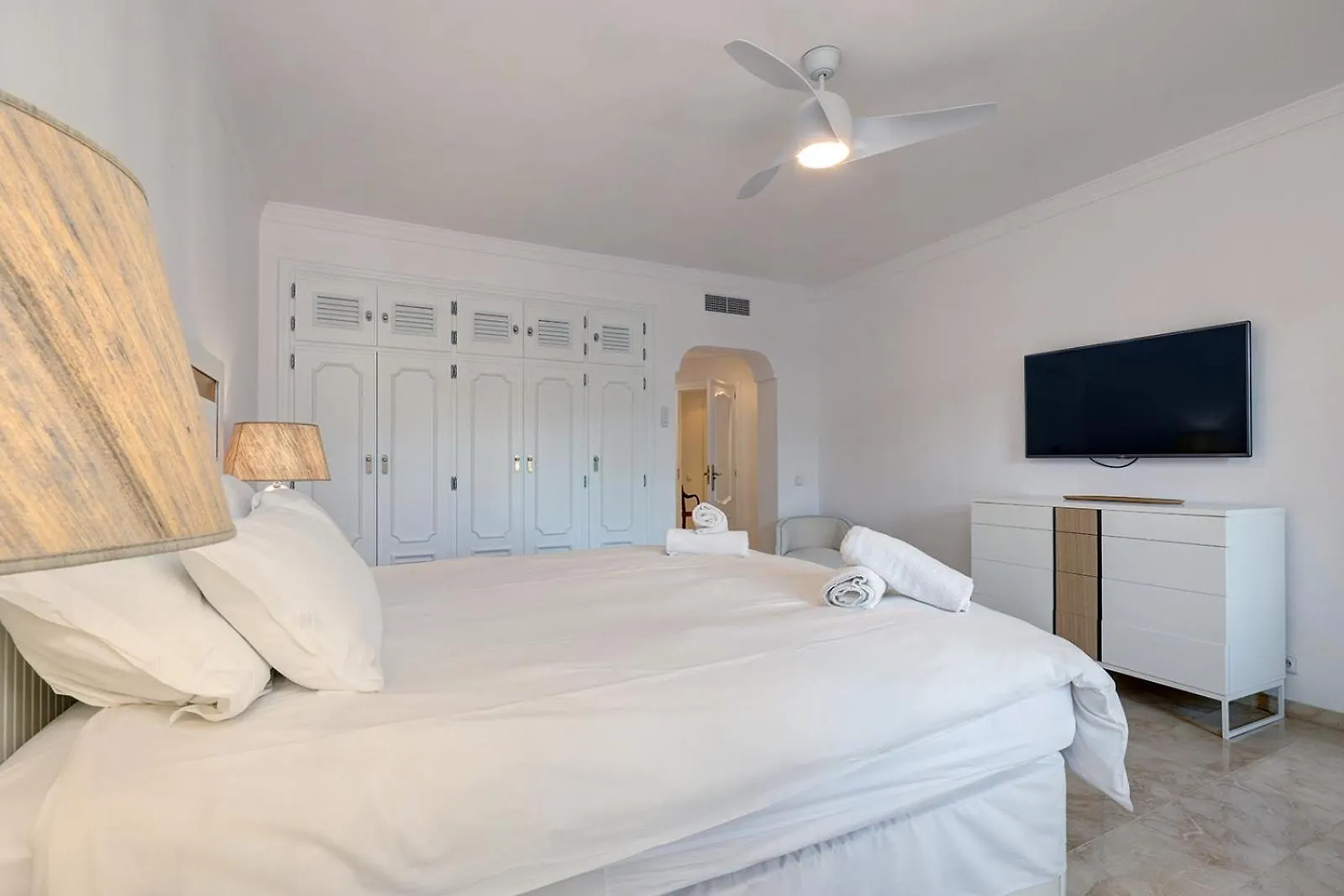 Holiday home Large Ground Floor Apartment With Private Garden And Beach Access Estepona